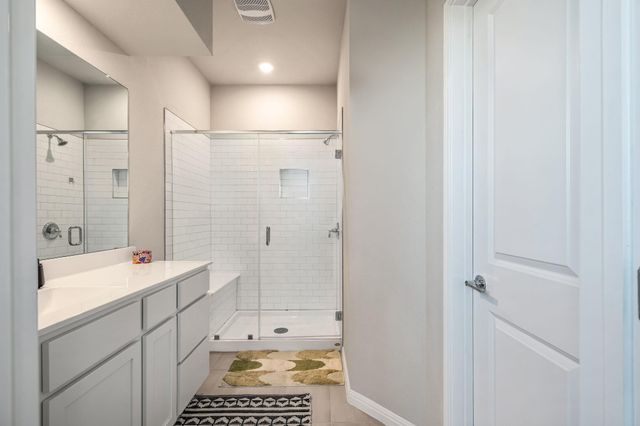 5400 Baythorne DR A, Austin, TX 78747