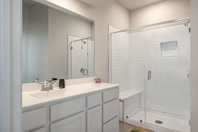 5400 Baythorne DR A, Austin, TX 78747