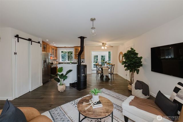 7685 NE Harbor View Drive, Poulsbo, WA 98370