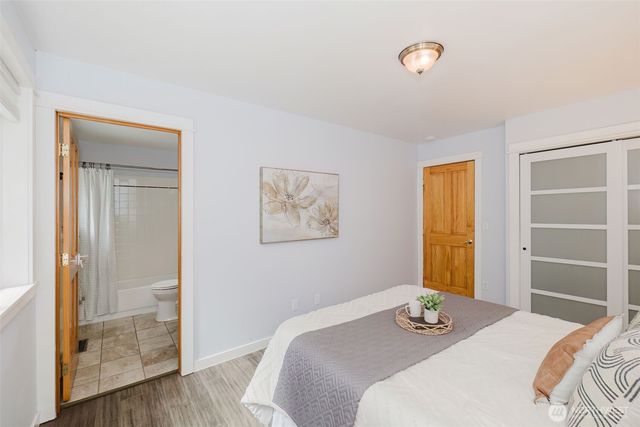 7685 NE Harbor View Drive, Poulsbo, WA 98370