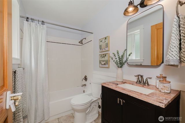 7685 NE Harbor View Drive, Poulsbo, WA 98370