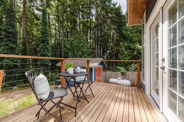 7685 NE Harbor View Drive, Poulsbo, WA 98370