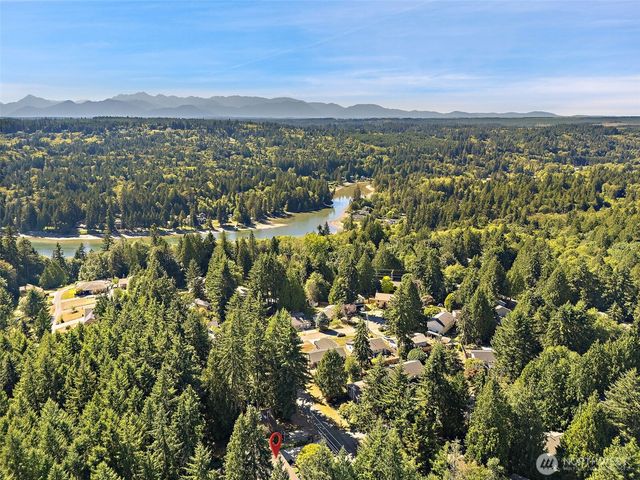 7685 NE Harbor View Drive, Poulsbo, WA 98370