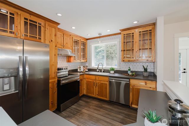 7685 NE Harbor View Drive, Poulsbo, WA 98370