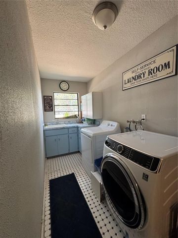 701 ROANOKE PLACE, Sebring, FL 33870