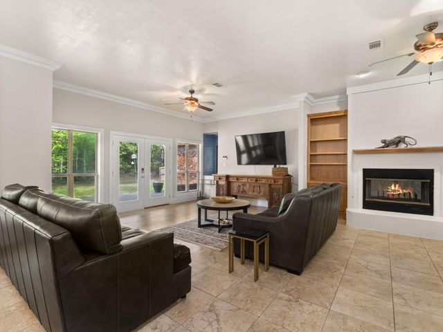 160 Fullerton Ext,, Leesville, LA 71446