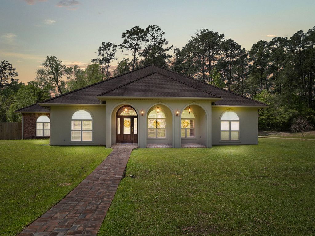 160 Fullerton Ext,, Leesville, LA 71446