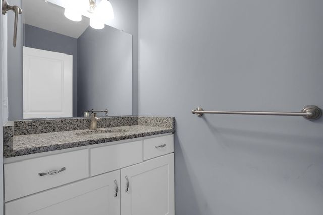 48484 Jefferson Avenue, New Baltimore, MI 48047