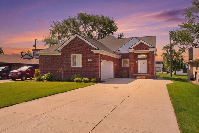 48484 Jefferson Avenue, New Baltimore, MI 48047