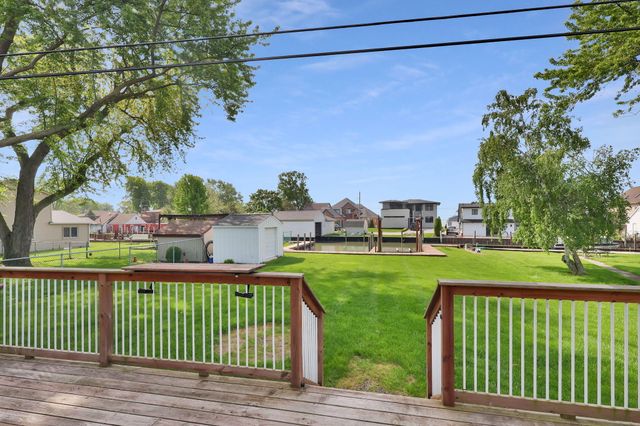 48484 Jefferson Avenue, New Baltimore, MI 48047