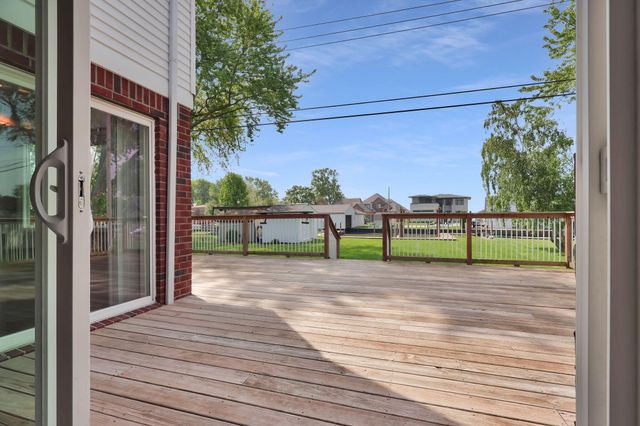 48484 Jefferson Avenue, New Baltimore, MI 48047