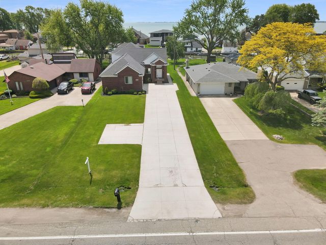 48484 Jefferson Avenue, New Baltimore, MI 48047