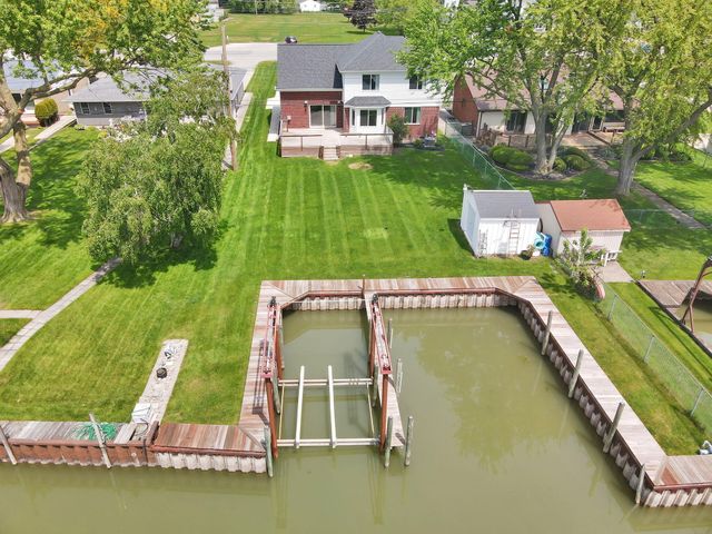 48484 Jefferson Avenue, New Baltimore, MI 48047