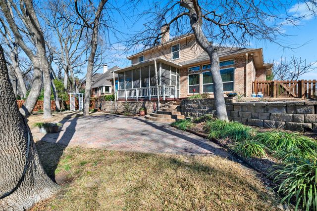 2905 Foxcreek Drive, Richardson, TX 75082