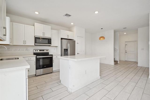 1006 SE 23rd Avenue, Homestead, FL 33035