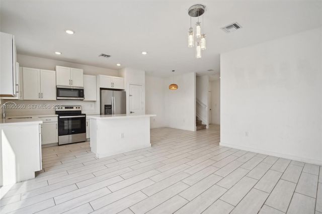 1006 SE 23rd Avenue, Homestead, FL 33035