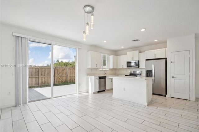 1006 SE 23rd Avenue, Homestead, FL 33035