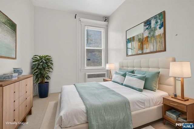 176 Boyd Avenue, Jersey City, NJ 07304