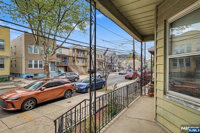 176 Boyd Avenue, Jersey City, NJ 07304