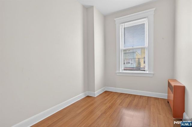 176 Boyd Avenue, Jersey City, NJ 07304