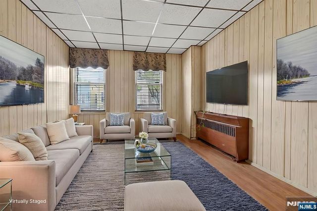 176 Boyd Avenue, Jersey City, NJ 07304
