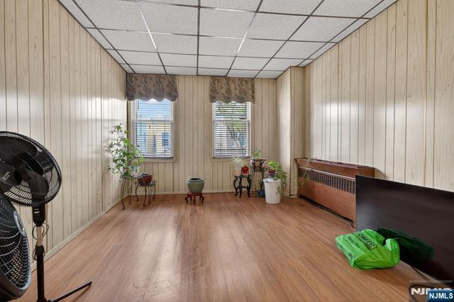 176 Boyd Avenue, Jersey City, NJ 07304