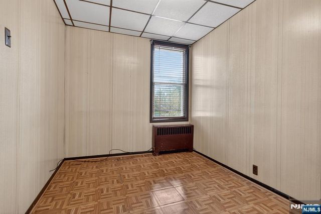 176 Boyd Avenue, Jersey City, NJ 07304