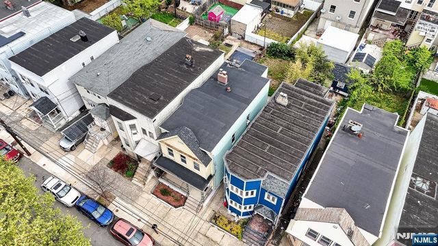 176 Boyd Avenue, Jersey City, NJ 07304