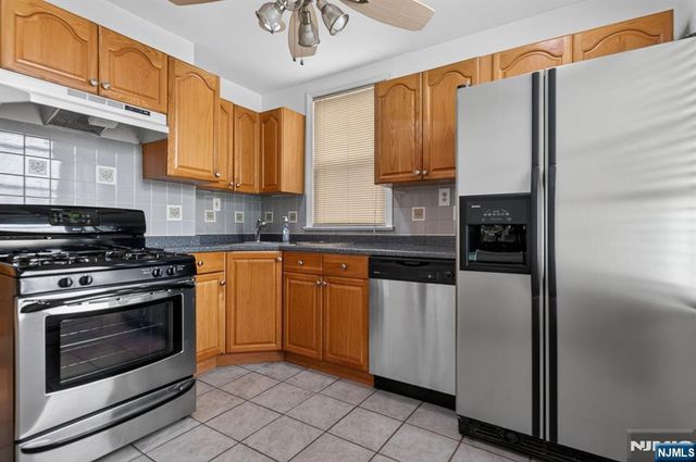 176 Boyd Avenue, Jersey City, NJ 07304