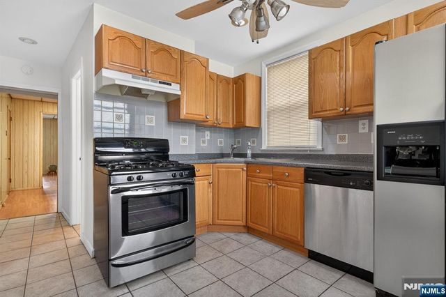 176 Boyd Avenue, Jersey City, NJ 07304