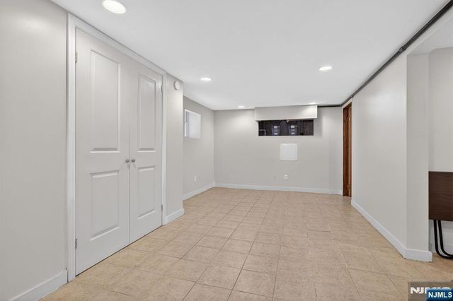 176 Boyd Avenue, Jersey City, NJ 07304