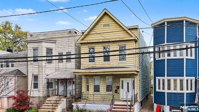 176 Boyd Avenue, Jersey City, NJ 07304