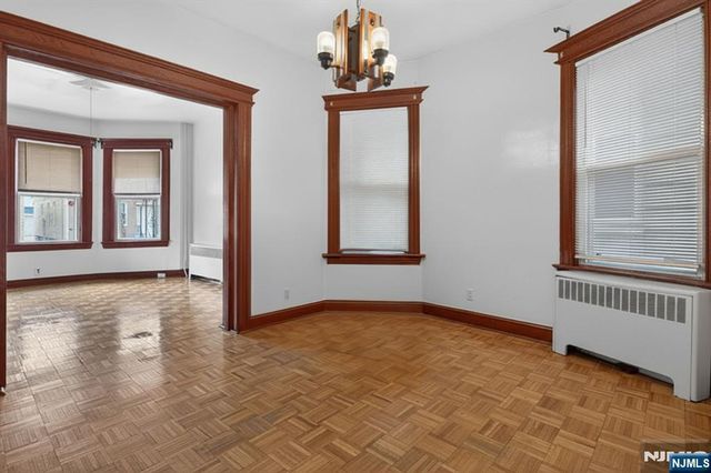 176 Boyd Avenue, Jersey City, NJ 07304