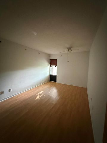 5933 FOREST HILL Boulevard 3, West Palm Beach, FL 33415