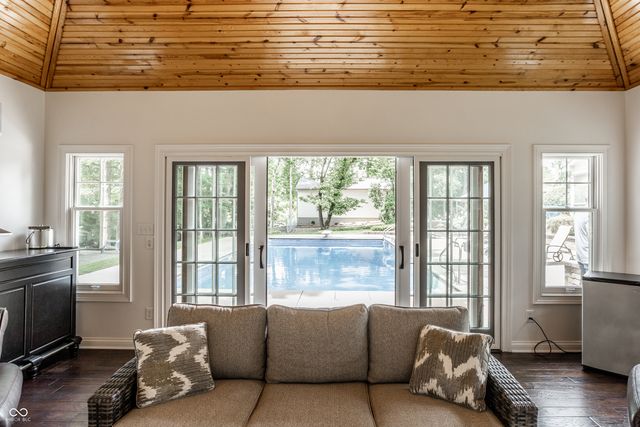 6405 Landborough North Drive, Indianapolis, IN 46220