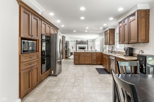 6405 Landborough North Drive, Indianapolis, IN 46220