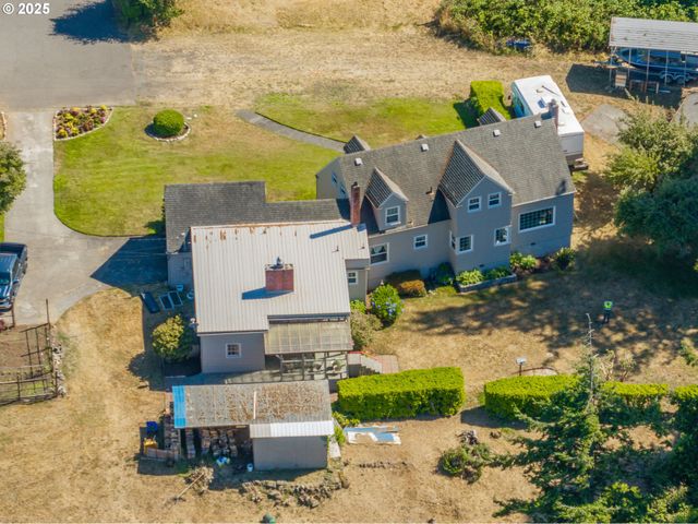 1211 FAIRVIEW St, Myrtle Point, OR 97458
