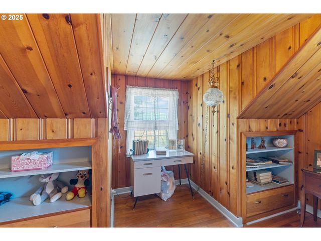 1211 FAIRVIEW St, Myrtle Point, OR 97458