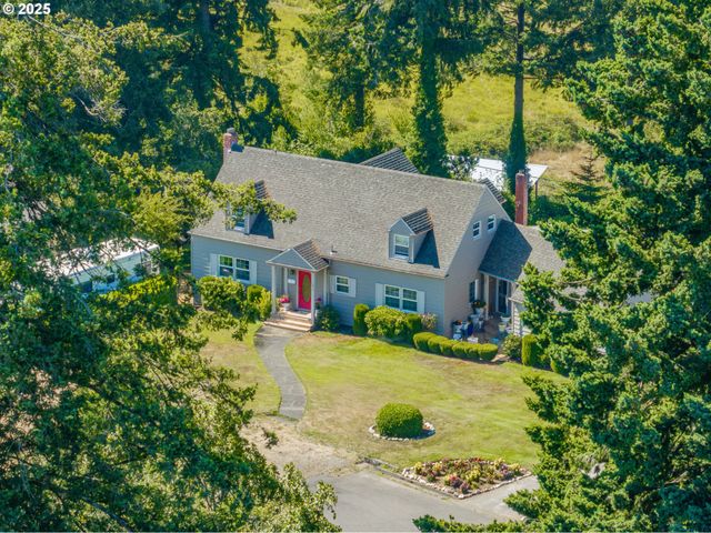 1211 FAIRVIEW St, Myrtle Point, OR 97458