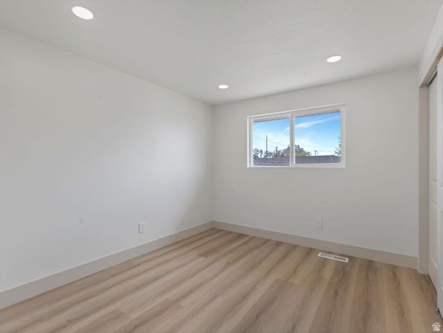 2068 W 5950 S, Roy, UT 84067