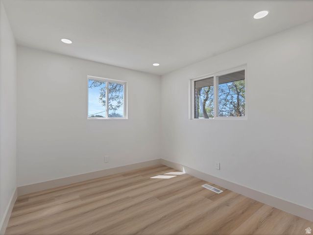 2068 W 5950 S, Roy, UT 84067