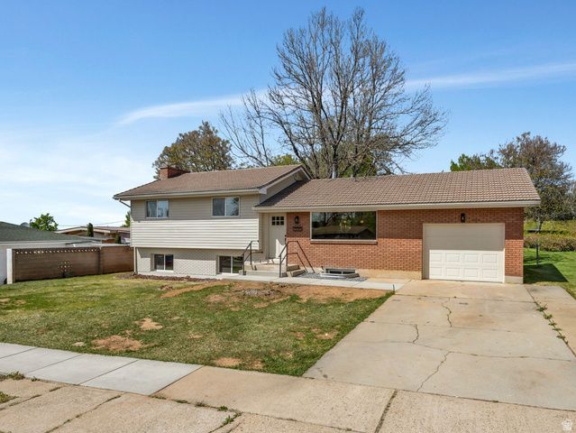 2068 W 5950 S, Roy, UT 84067