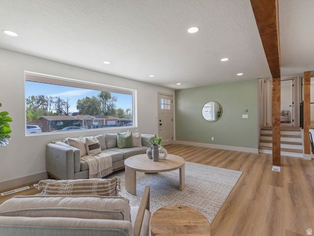 2068 W 5950 S, Roy, UT 84067