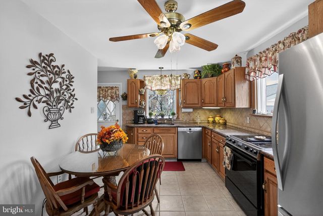 8 LUKENS ST, Feasterville Trevose, PA 19053