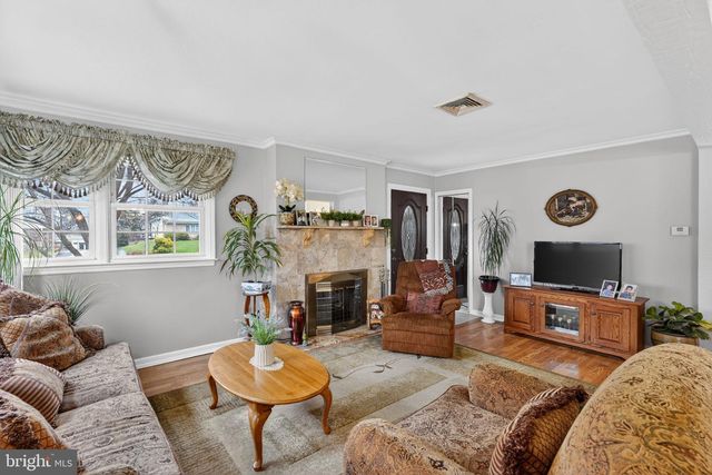 8 LUKENS ST, Feasterville Trevose, PA 19053