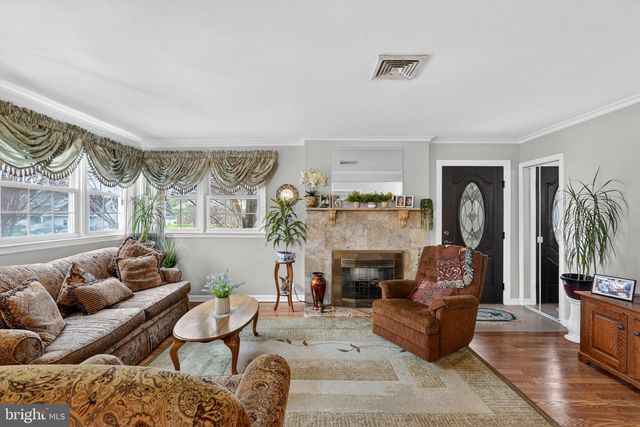 8 LUKENS ST, Feasterville Trevose, PA 19053