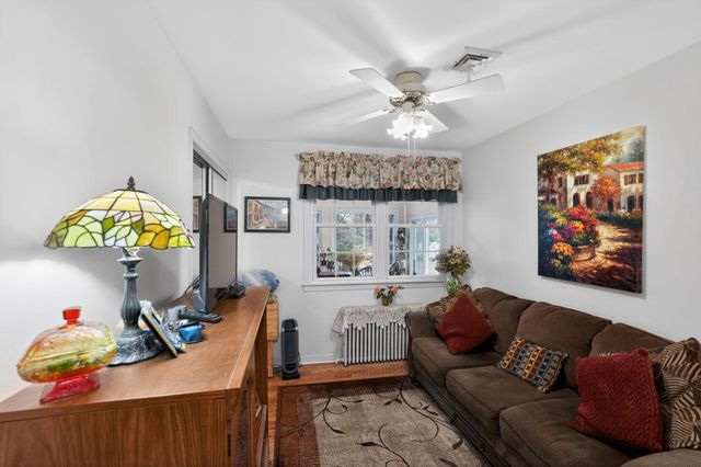 8 LUKENS ST, Feasterville Trevose, PA 19053