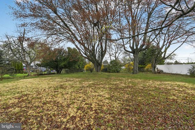 8 LUKENS ST, Feasterville Trevose, PA 19053