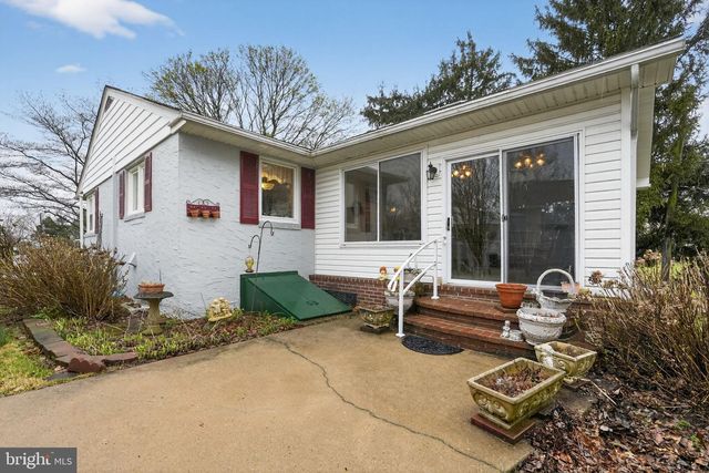 8 LUKENS ST, Feasterville Trevose, PA 19053