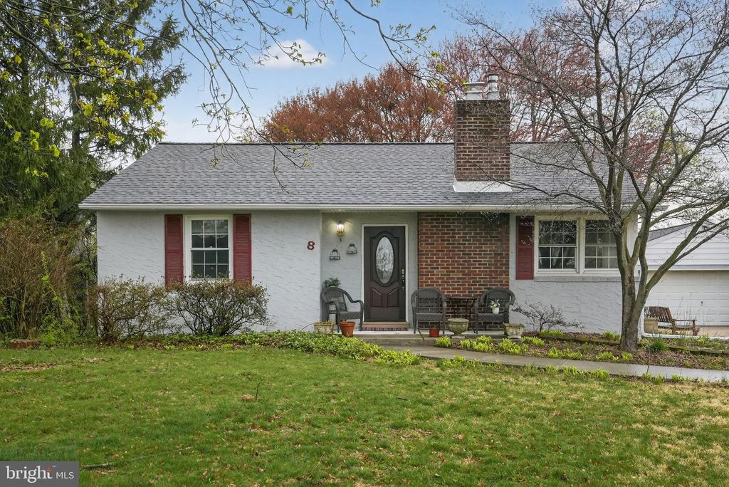 8 LUKENS ST, Feasterville Trevose, PA 19053